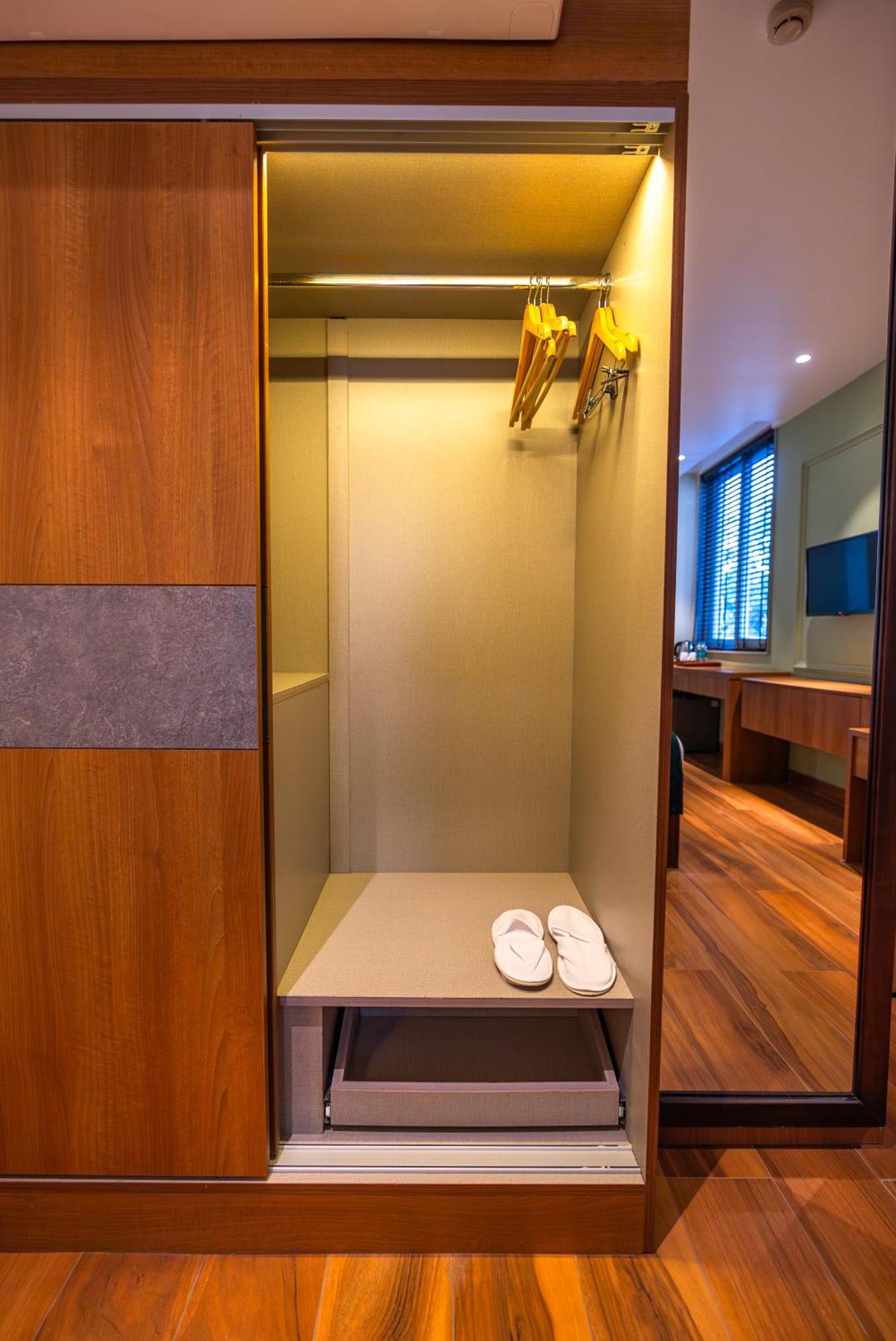 Clarks Inn Express, Rishīkesh المظهر الخارجي الصورة